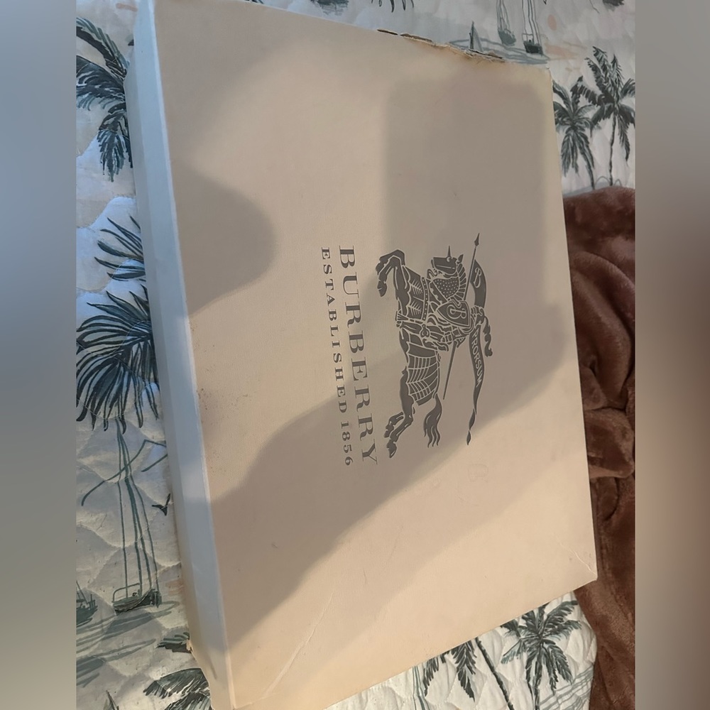 Burberry Kenyon Nova Rainboots - Picture 8 of 10
